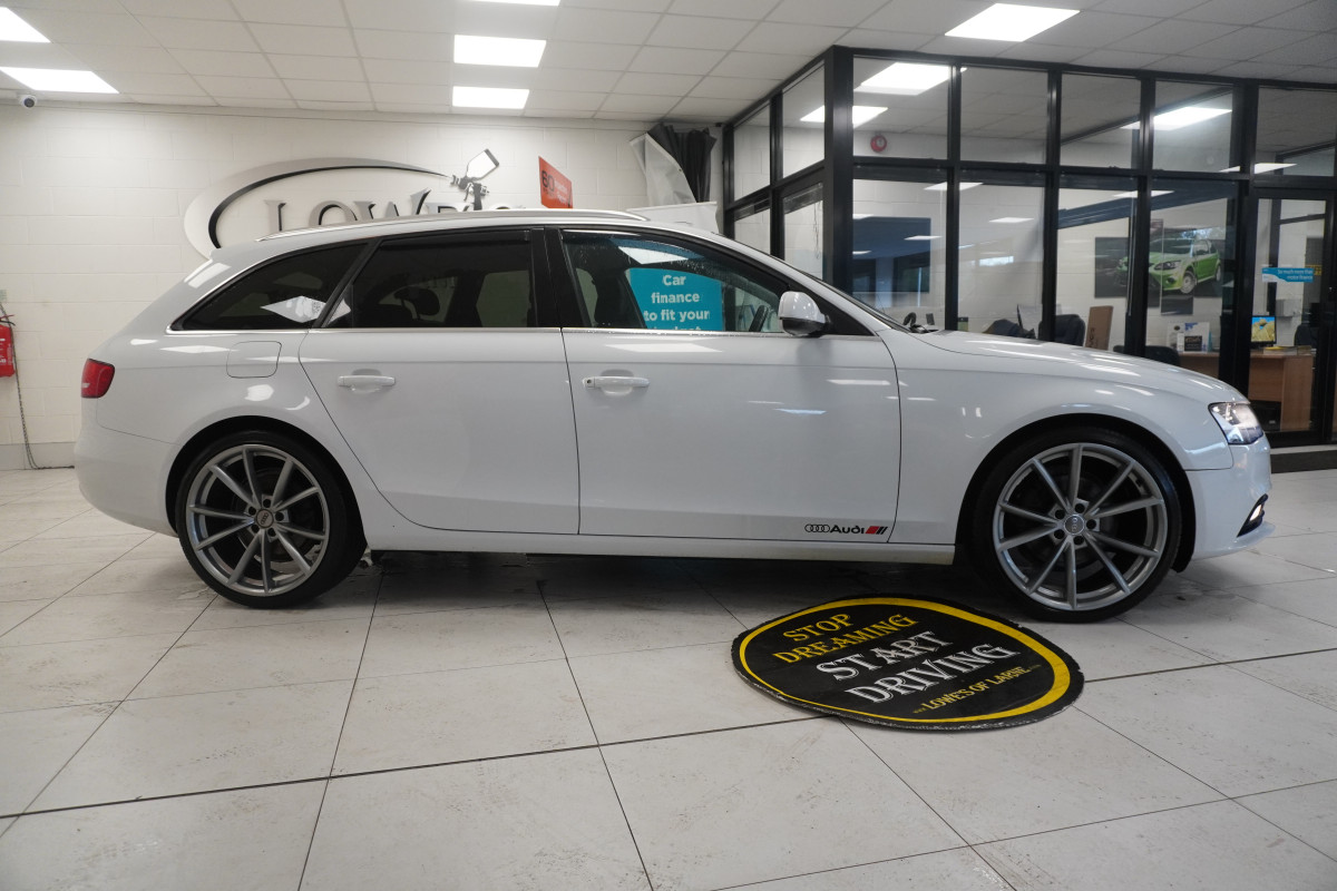 2015 AUDI A4 2.0 TDi SE ULTRA TECHNIK ESTATE with BLACK LEATHER & 20″ ALLOYS