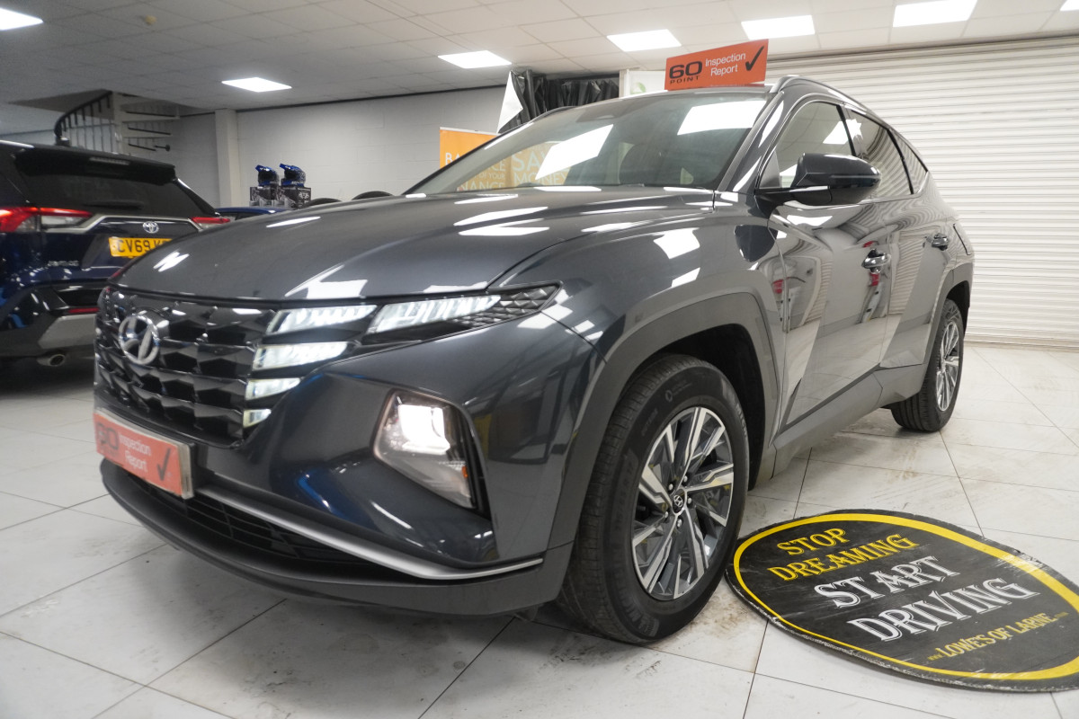 2024 HYUNDAI TUCSON1.6 T-GDi SE CONNECT with ONLY 8K