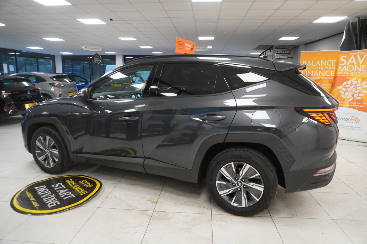 2024 HYUNDAI TUCSON1.6 T-GDi SE CONNECT with ONLY 8K