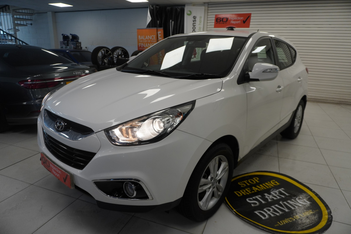 2014 (APRIL) HYUNDAI iX35 1.7 CRDi SE with BLACK LEATHER
