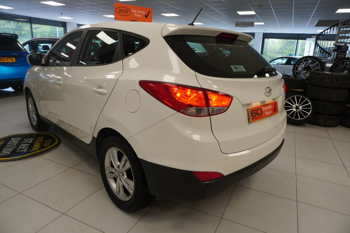 2014 (APRIL) HYUNDAI iX35 1.7 CRDi SE with BLACK LEATHER