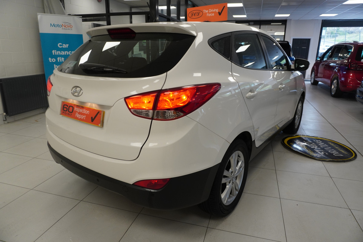 2014 (APRIL) HYUNDAI iX35 1.7 CRDi SE with BLACK LEATHER