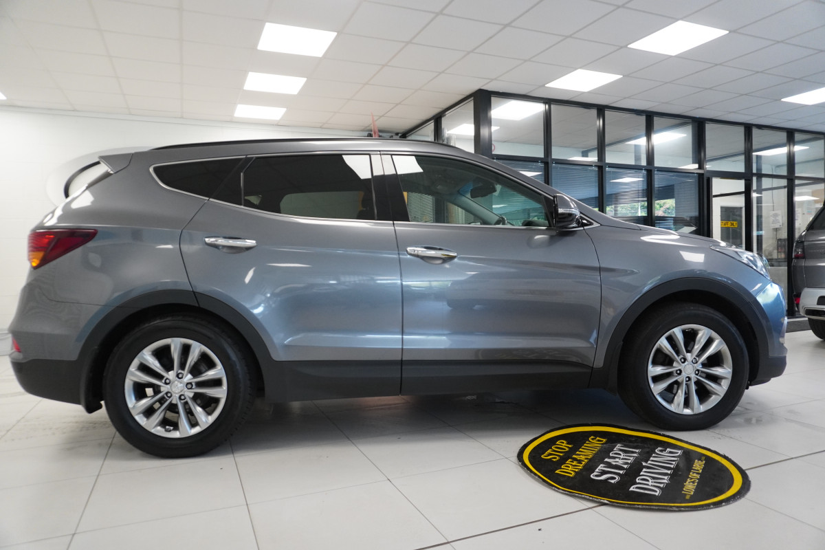 2015 HYUNDAI SANTA FE 2.2 CRDi PREMIUM SE AUTOMATIC with SAT NAV, BLACK LEATHER, REAR CAMERA — 7 SEATER