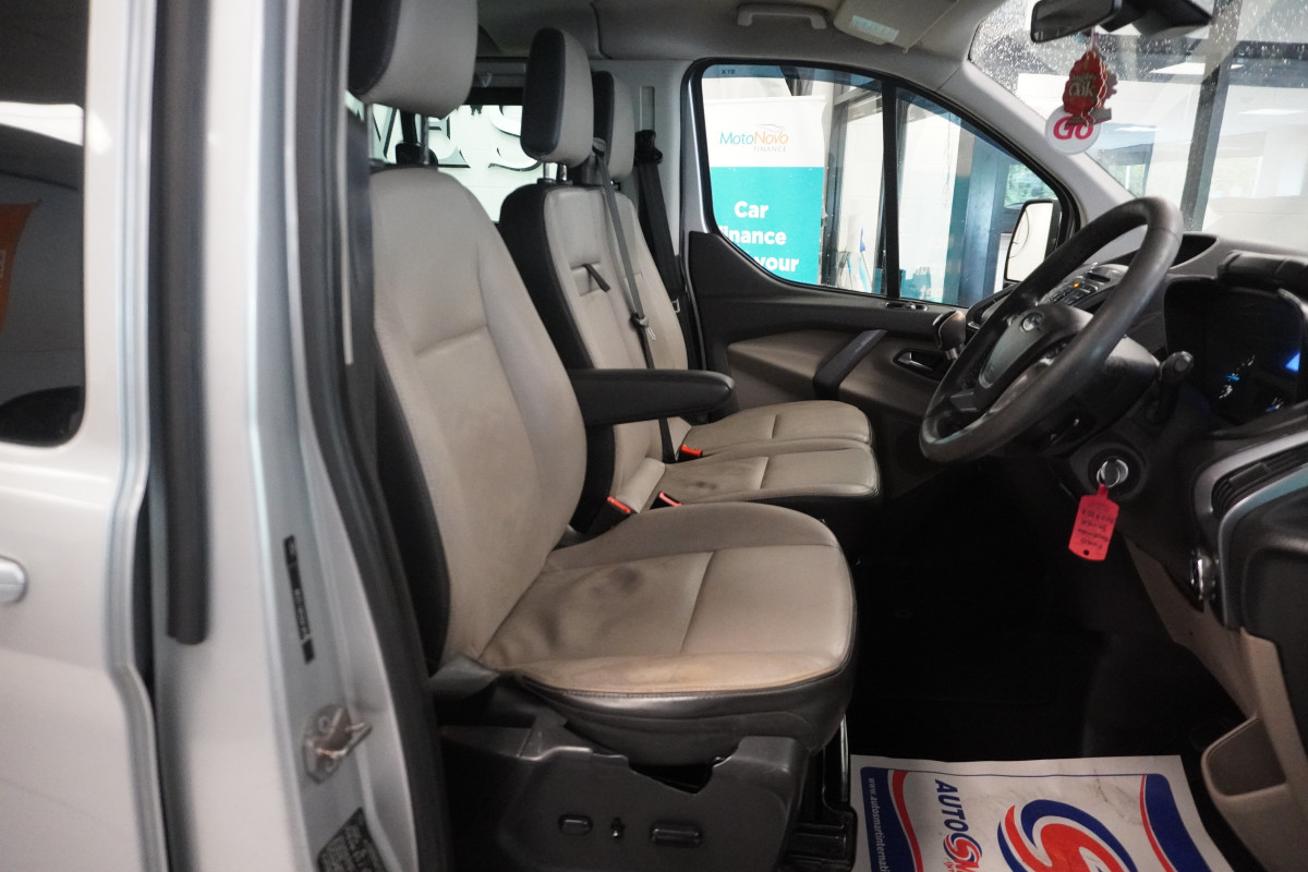 2014 (AUG) FORD TRANSIT TOURNEO CUSTOM 2.2 TDCi EcoTECH 300 LIMITED — 9 SEATER — LEATHER