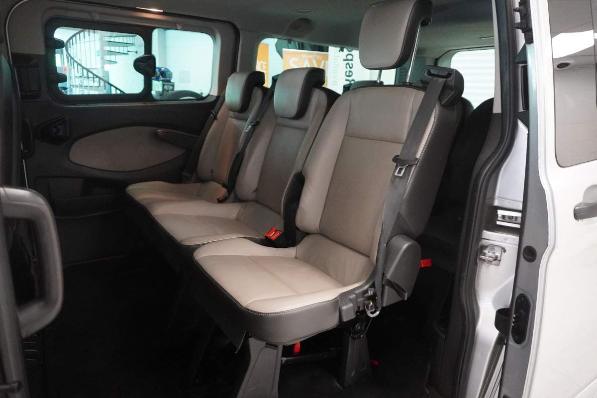 2014 (AUG) FORD TRANSIT TOURNEO CUSTOM 2.2 TDCi EcoTECH 300 LIMITED — 9 SEATER — LEATHER