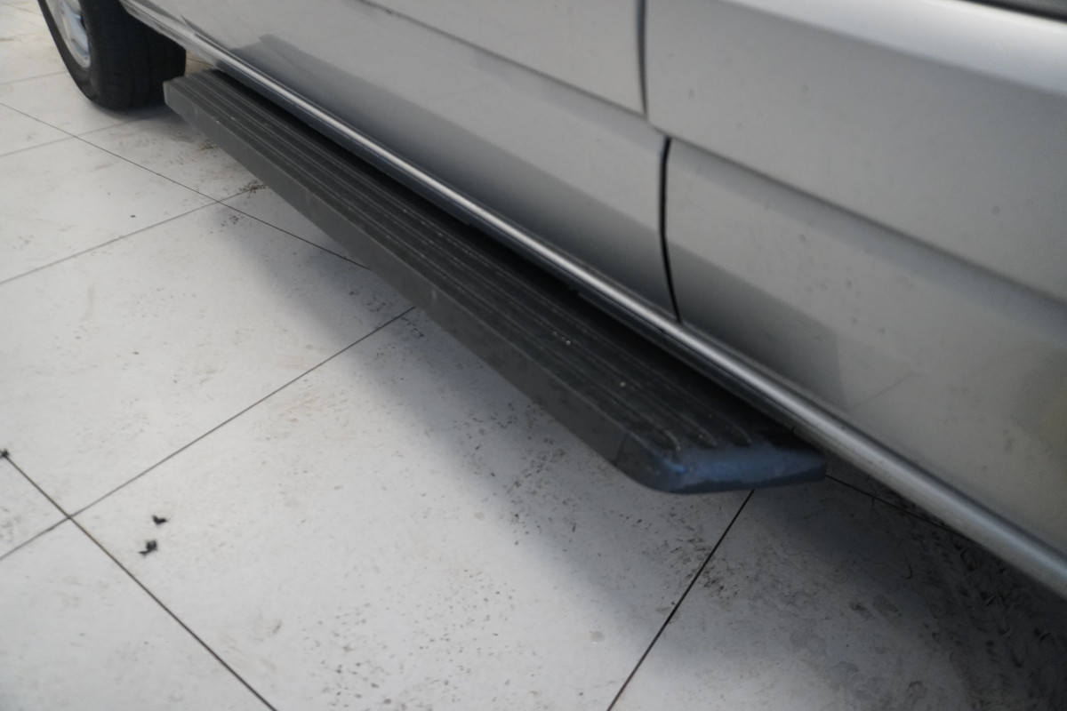 2014 (AUG) FORD TRANSIT TOURNEO CUSTOM 2.2 TDCi EcoTECH 300 LIMITED — 9 SEATER — LEATHER