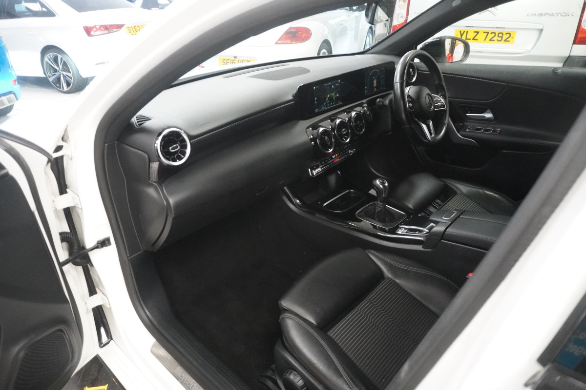 2019 MERCEDES A200 1.3 SPORT — WHAT A HEAD TURNER !!