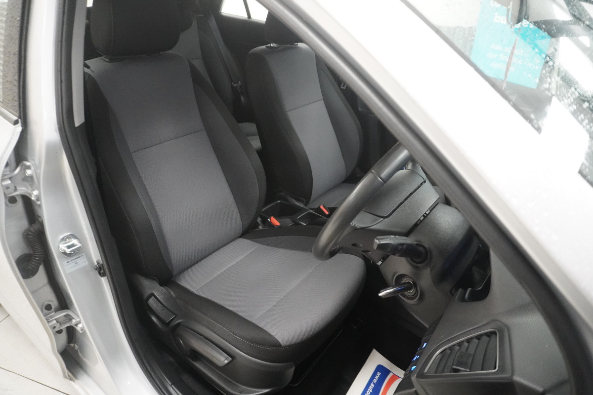 2017 (JUNE) HYUNDAI i20 1.2 MPi SE with ONLY 42K (ONE OWNER)