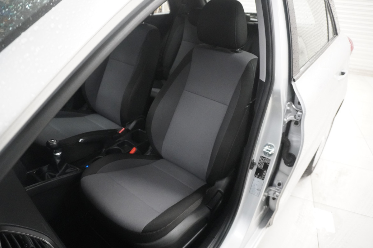 2017 (JUNE) HYUNDAI i20 1.2 MPi SE with ONLY 42K (ONE OWNER)