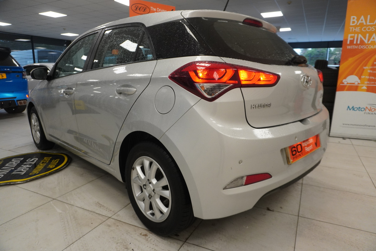 2017 (JUNE) HYUNDAI i20 1.2 MPi SE with ONLY 42K (ONE OWNER)