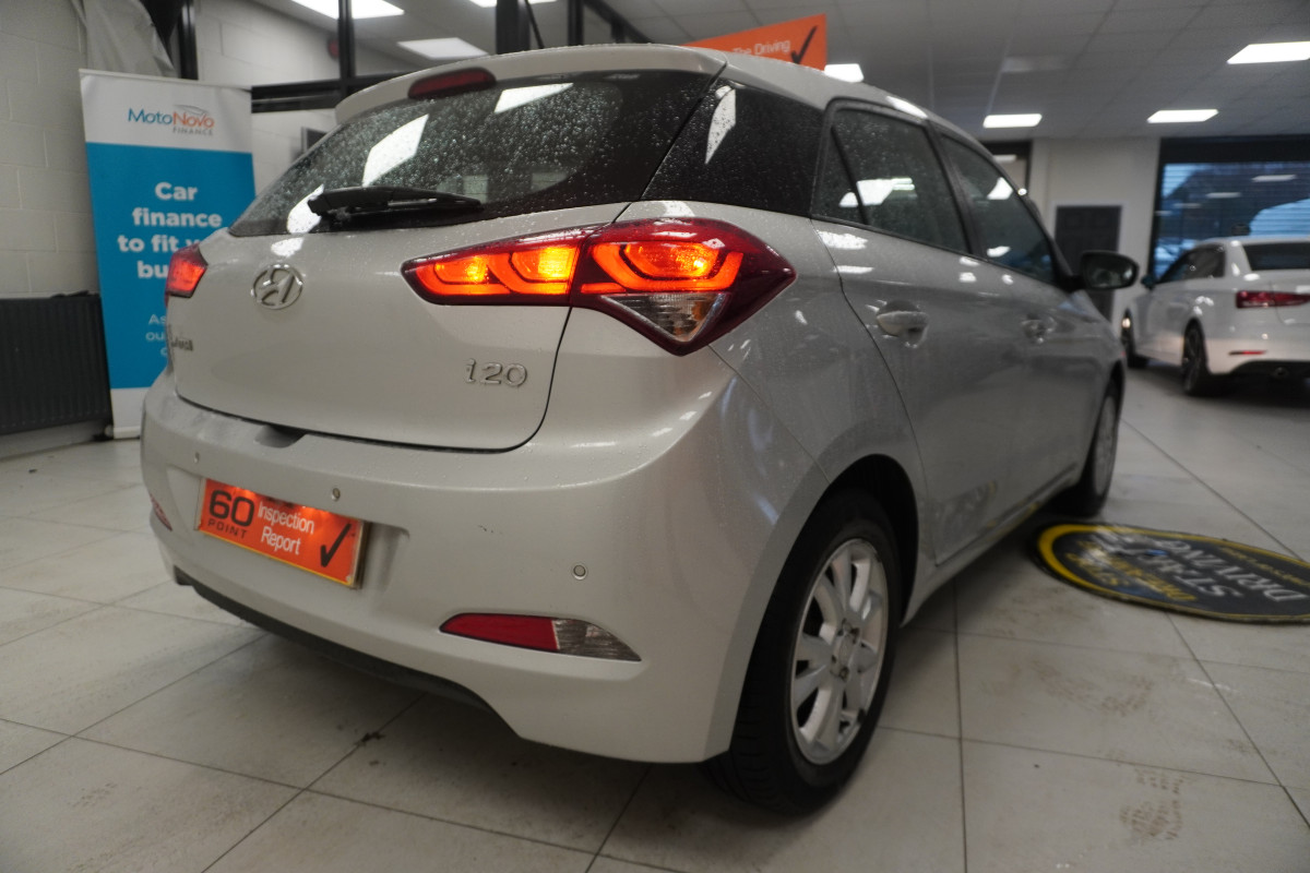 2017 (JUNE) HYUNDAI i20 1.2 MPi SE with ONLY 42K (ONE OWNER)