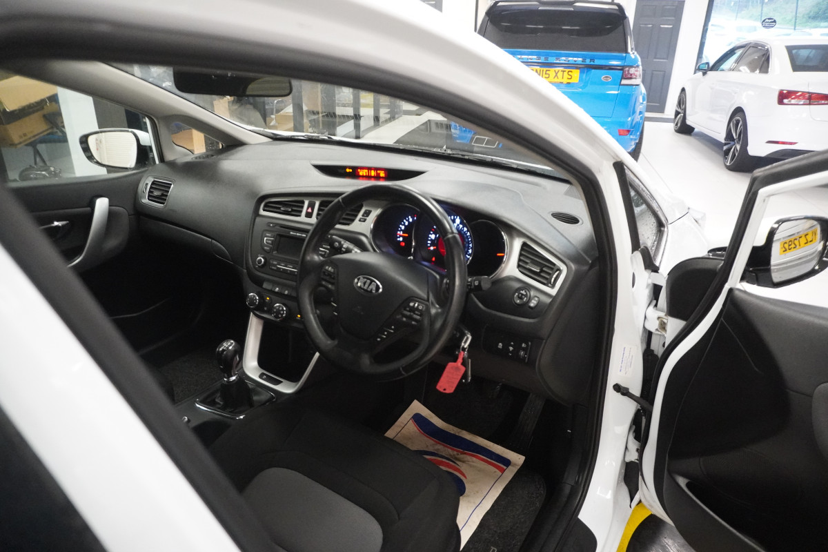 2014 (AUG) KIA CEED 1.6 CRDi ISG2 EcoDYNAMICS SPORTSWAGON — ONLY 79,000 MILES — JUST HAD NEW CLUTCH KIT