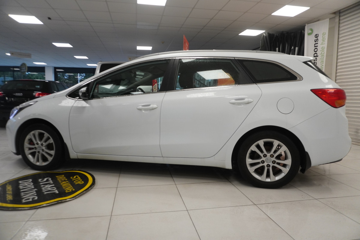 2014 (AUG) KIA CEED 1.6 CRDi ISG2 EcoDYNAMICS SPORTSWAGON — ONLY 79,000 MILES — JUST HAD NEW CLUTCH KIT