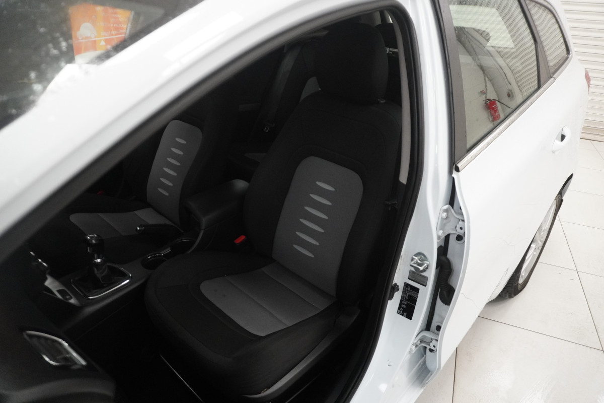 2014 (AUG) KIA CEED 1.6 CRDi ISG2 EcoDYNAMICS SPORTSWAGON — ONLY 79,000 MILES — JUST HAD NEW CLUTCH KIT