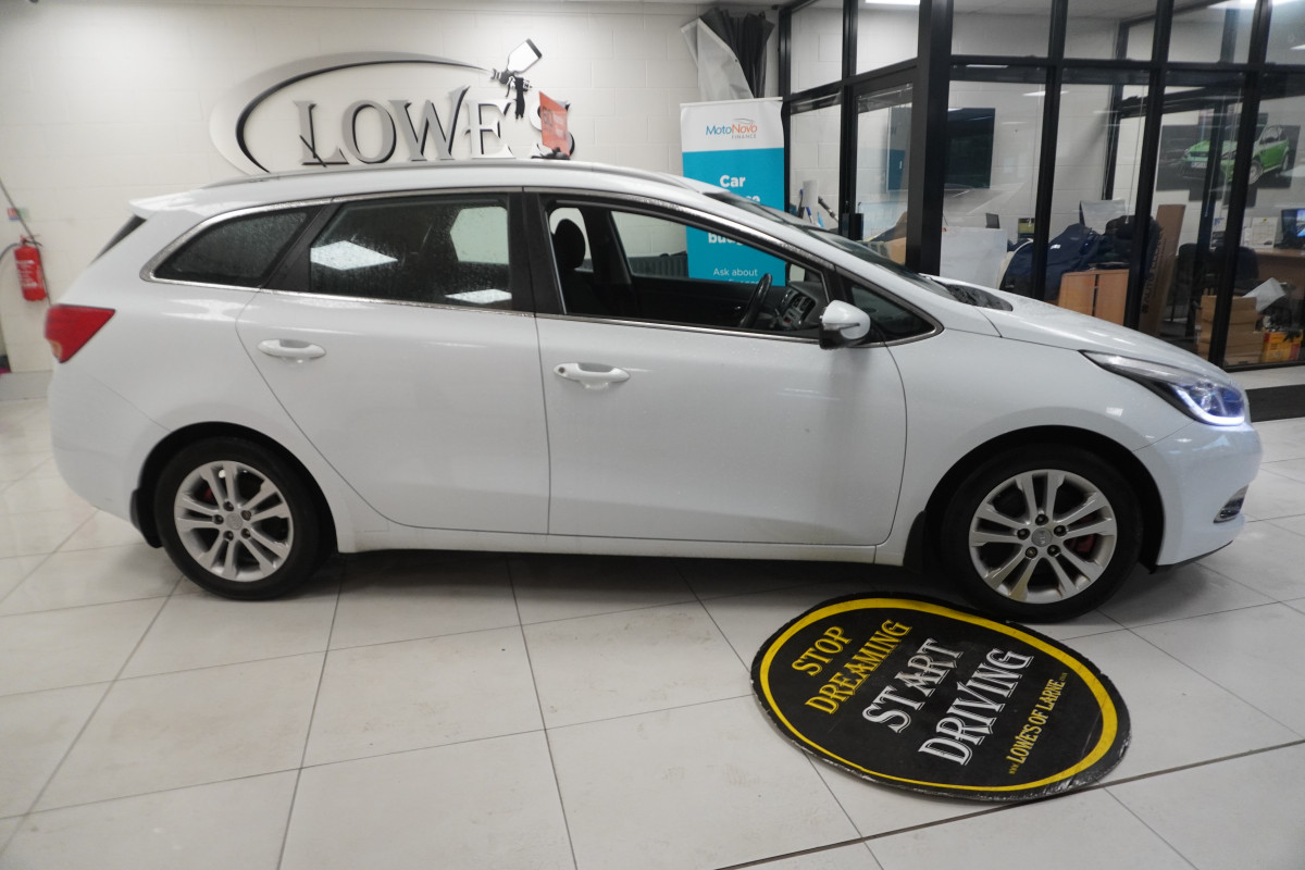 2014 (AUG) KIA CEED 1.6 CRDi ISG2 EcoDYNAMICS SPORTSWAGON — ONLY 79,000 MILES — JUST HAD NEW CLUTCH KIT
