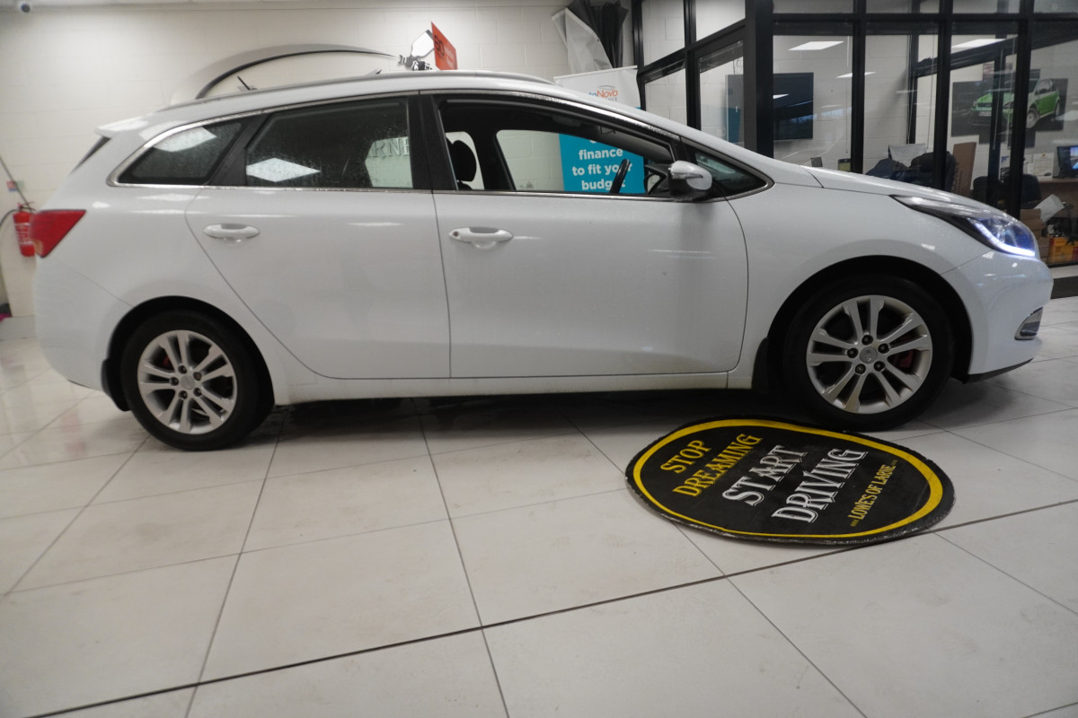 2014 (AUG) KIA CEED 1.6 CRDi ISG2 EcoDYNAMICS SPORTSWAGON — ONLY 79,000 MILES — JUST HAD NEW CLUTCH KIT