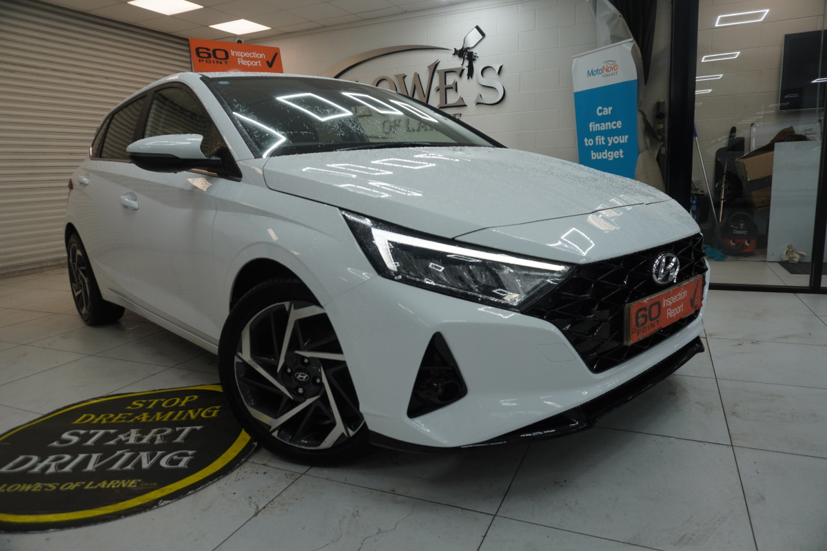 2022 HYUNDAI i20 1.0 T-GDi Mhev PREMIUM with ONLY 31K — HEATED STEERING WHEEL & SEATS
