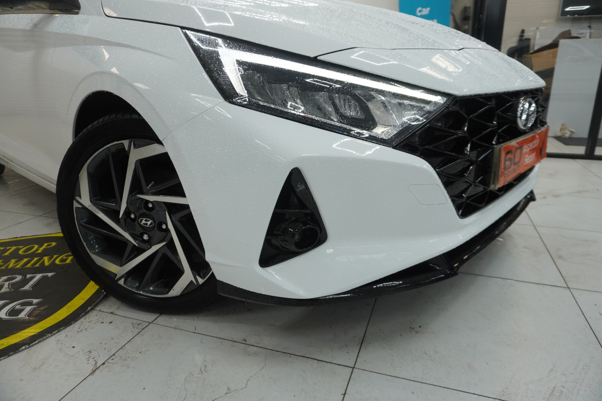 2022 HYUNDAI i20 1.0 T-GDi Mhev PREMIUM with ONLY 31K — HEATED STEERING WHEEL & SEATS