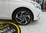 2022 HYUNDAI i20 1.0 T-GDi Mhev PREMIUM with ONLY 31K — HEATED STEERING WHEEL & SEATS
