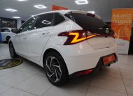 2022 HYUNDAI i20 1.0 T-GDi Mhev PREMIUM with ONLY 31K — HEATED STEERING WHEEL & SEATS