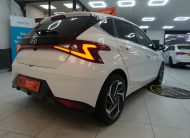 2022 HYUNDAI i20 1.0 T-GDi Mhev PREMIUM with ONLY 31K — HEATED STEERING WHEEL & SEATS