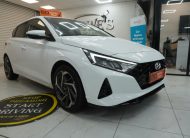 2022 HYUNDAI i20 1.0 T-GDi Mhev PREMIUM with ONLY 31K — HEATED STEERING WHEEL & SEATS