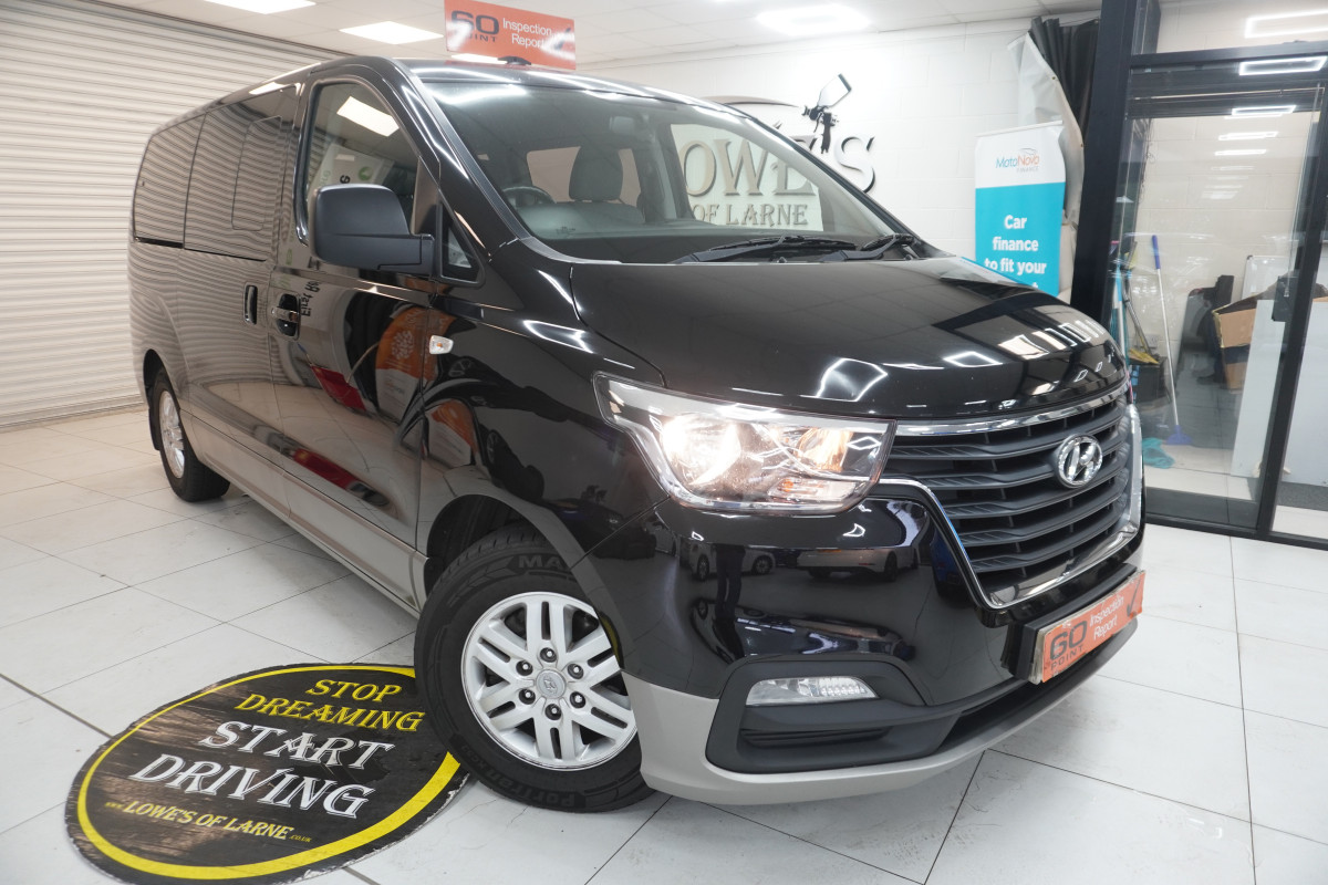 2019 (SEPT) HYUNDAI i800 2.5 CRDi SE 170 AUTOMATIC — 8 SEATER — ONE OWNER