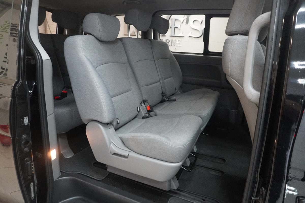 2019 (SEPT) HYUNDAI i800 2.5 CRDi SE 170 AUTOMATIC — 8 SEATER — ONE OWNER