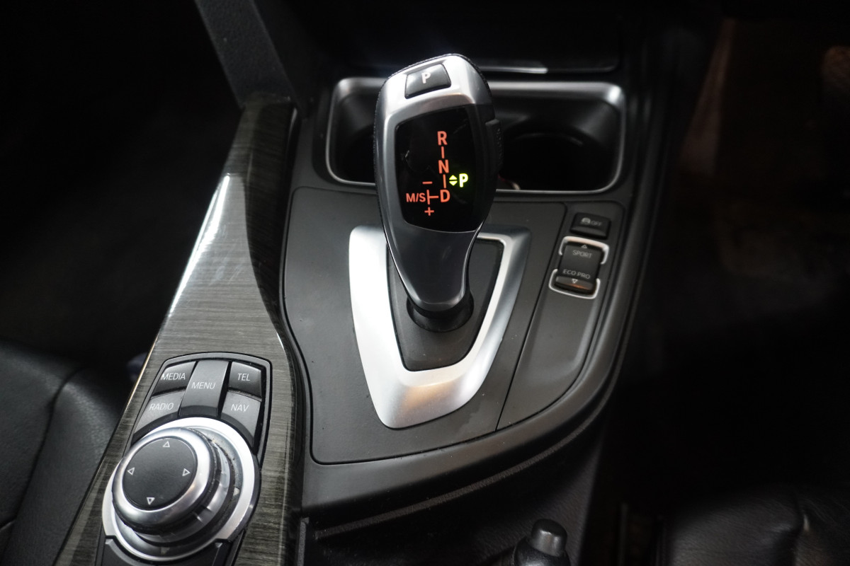 2012 (JUNE) BMW 320D LUXURY AUTOMATIC  — BLACK LEATHER