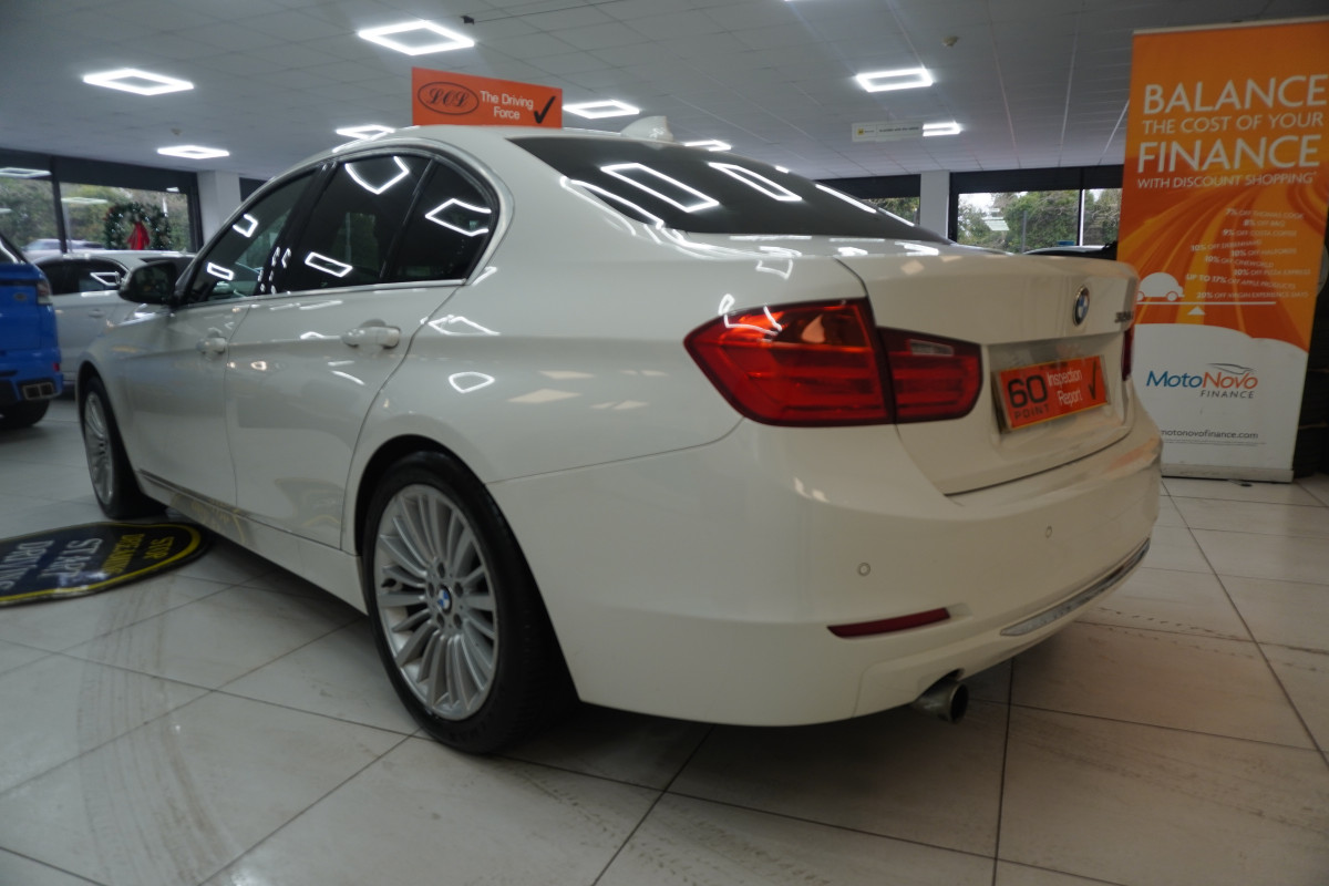 2012 (JUNE) BMW 320D LUXURY AUTOMATIC  — BLACK LEATHER