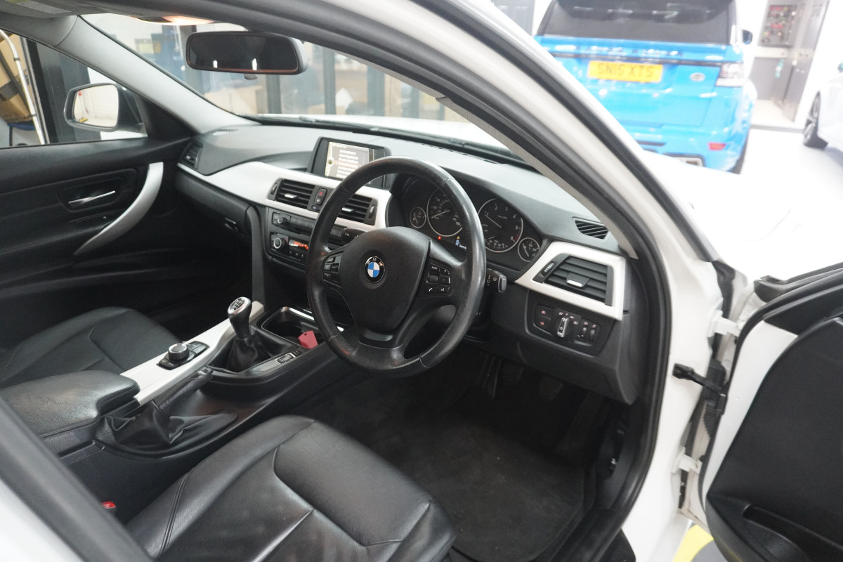 2013 (SEPT) BMW 320D EFFICENT DYNAMICS  — BLACK LEATHER