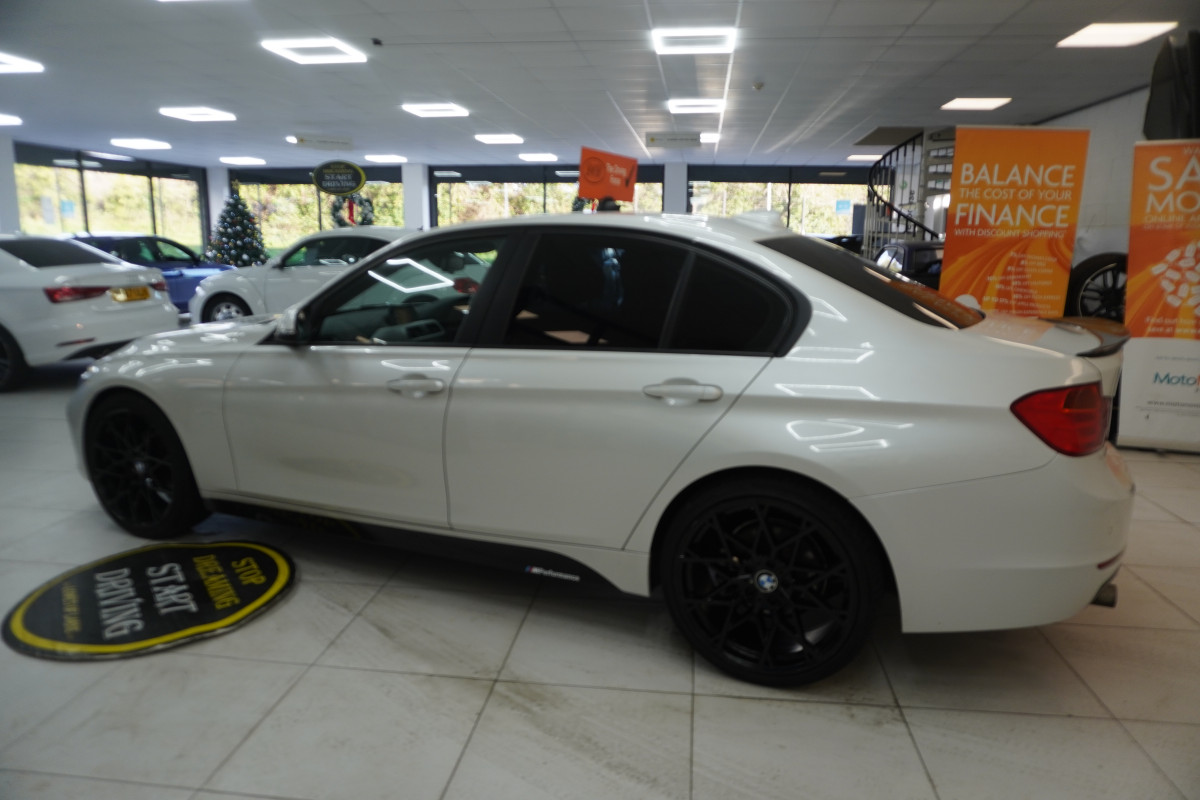 2013 (SEPT) BMW 320D EFFICENT DYNAMICS  — BLACK LEATHER