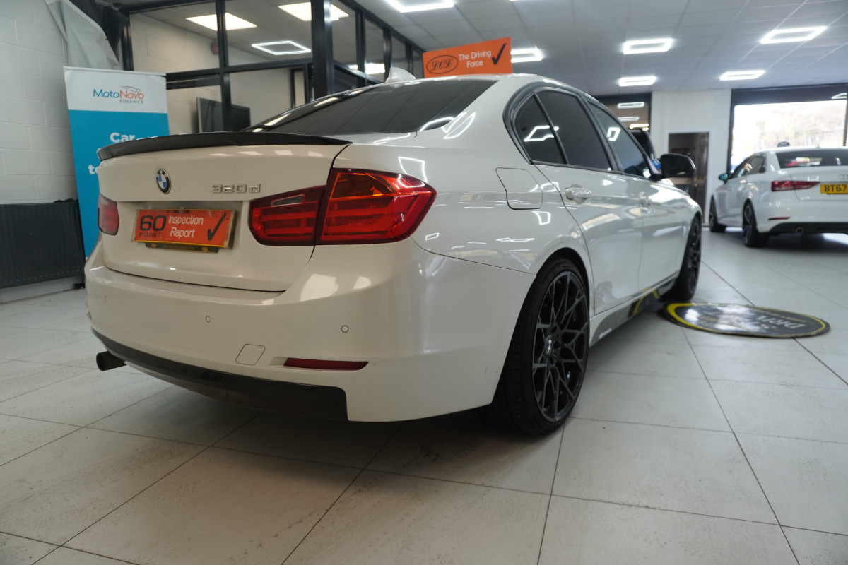 2013 (SEPT) BMW 320D EFFICENT DYNAMICS  — BLACK LEATHER
