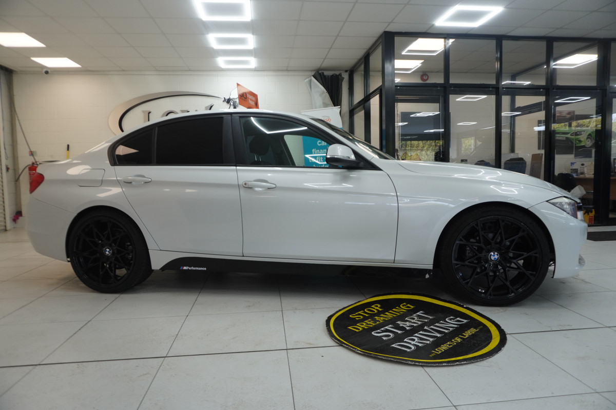 2013 (SEPT) BMW 320D EFFICENT DYNAMICS  — BLACK LEATHER