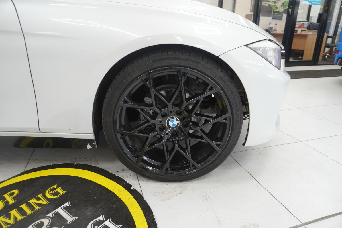 2013 (SEPT) BMW 320D EFFICENT DYNAMICS  — BLACK LEATHER