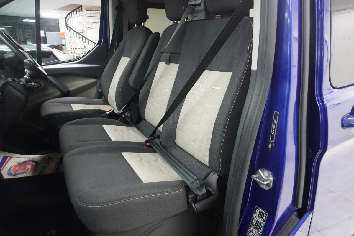 2017 (JULY) FORD TRANSIT TOURNEO 2.0 TDCi 310 TITANIUM — 5 SEATER PLUS WHEELCHAIR ACCESSABLE VEHICLE — ONLY 64K— NO VAT