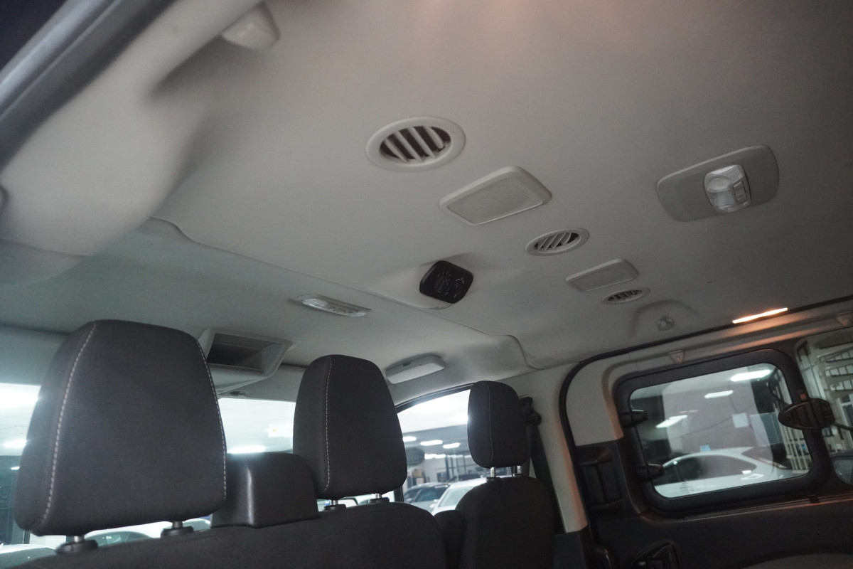 2017 (JULY) FORD TRANSIT TOURNEO 2.0 TDCi 310 TITANIUM — 5 SEATER PLUS WHEELCHAIR ACCESSABLE VEHICLE — ONLY 64K— NO VAT