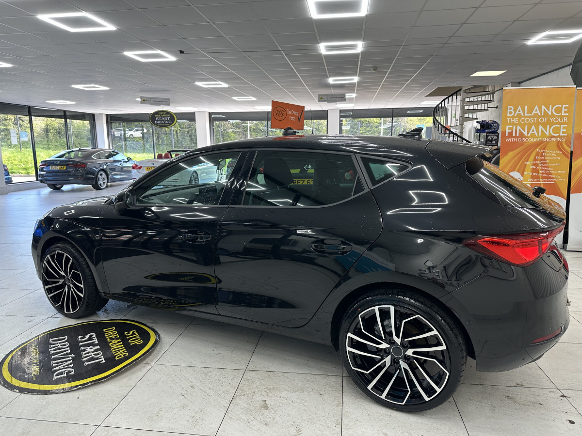2020 (SEPT) SEAT LEON 1.5 TSi EVO SE DYNAMIC — NEW MODEL
