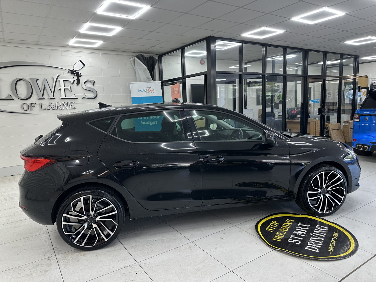 2020 (SEPT) SEAT LEON 1.5 TSi EVO SE DYNAMIC — NEW MODEL