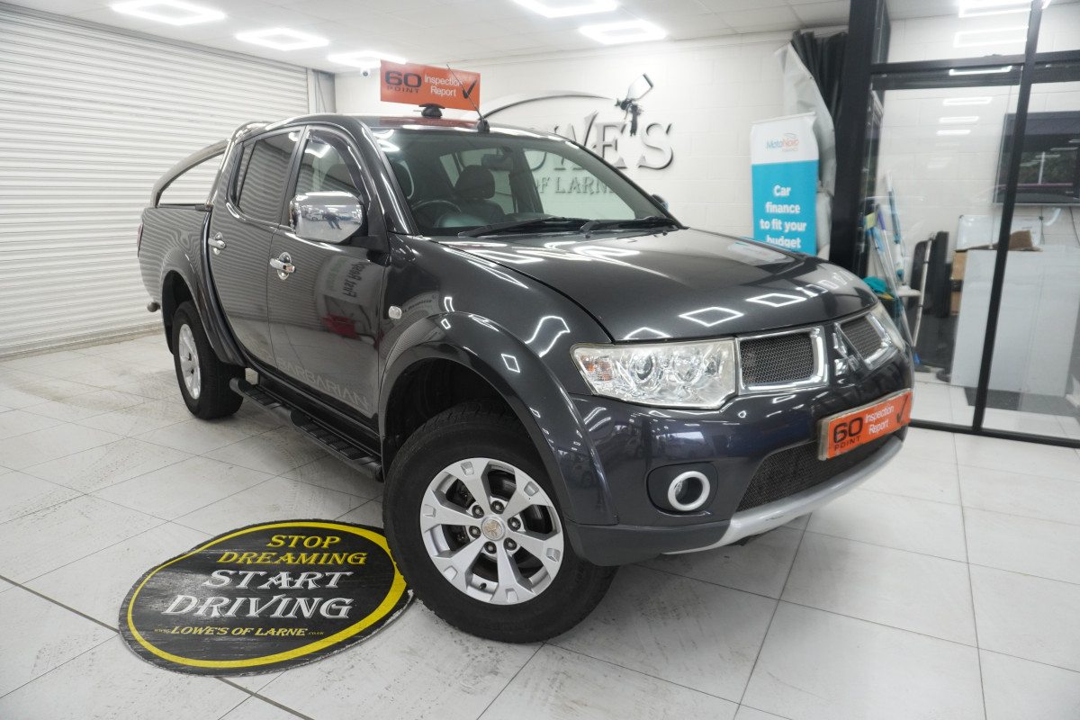 2013 MITSUBISHI L200 2.5 DI-D BARBARIAN DOUBLE CAB with BLACK LEATHER