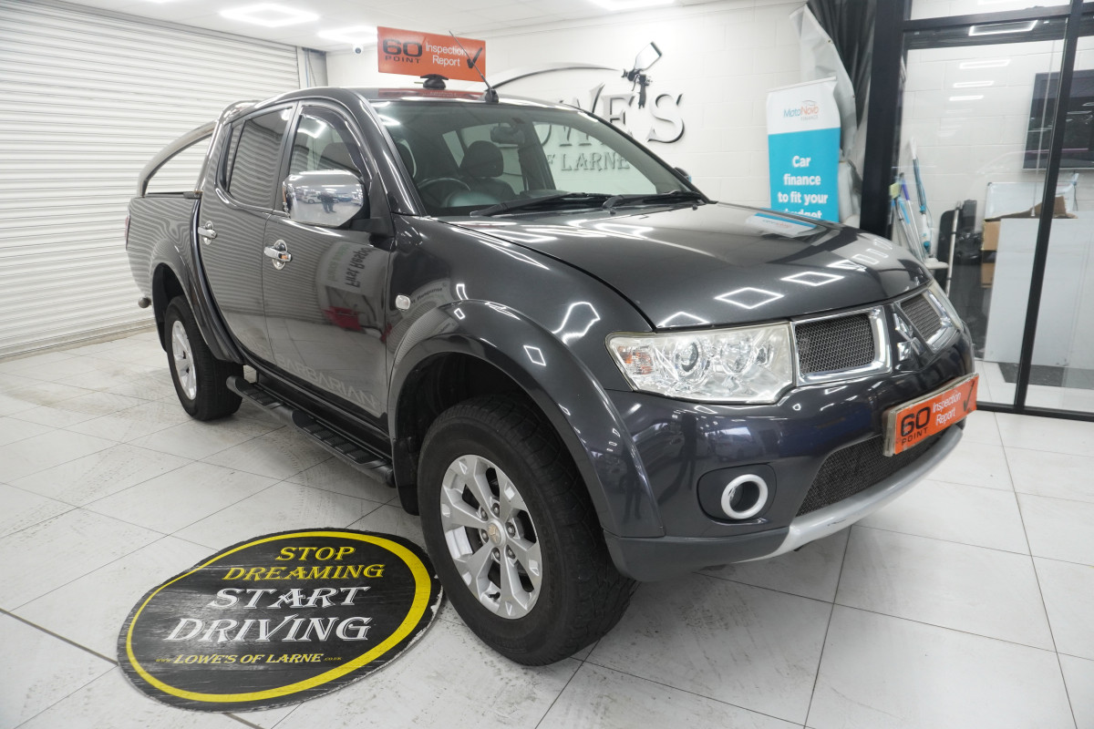 2013 MITSUBISHI L200 2.5 DI-D BARBARIAN DOUBLE CAB with BLACK LEATHER