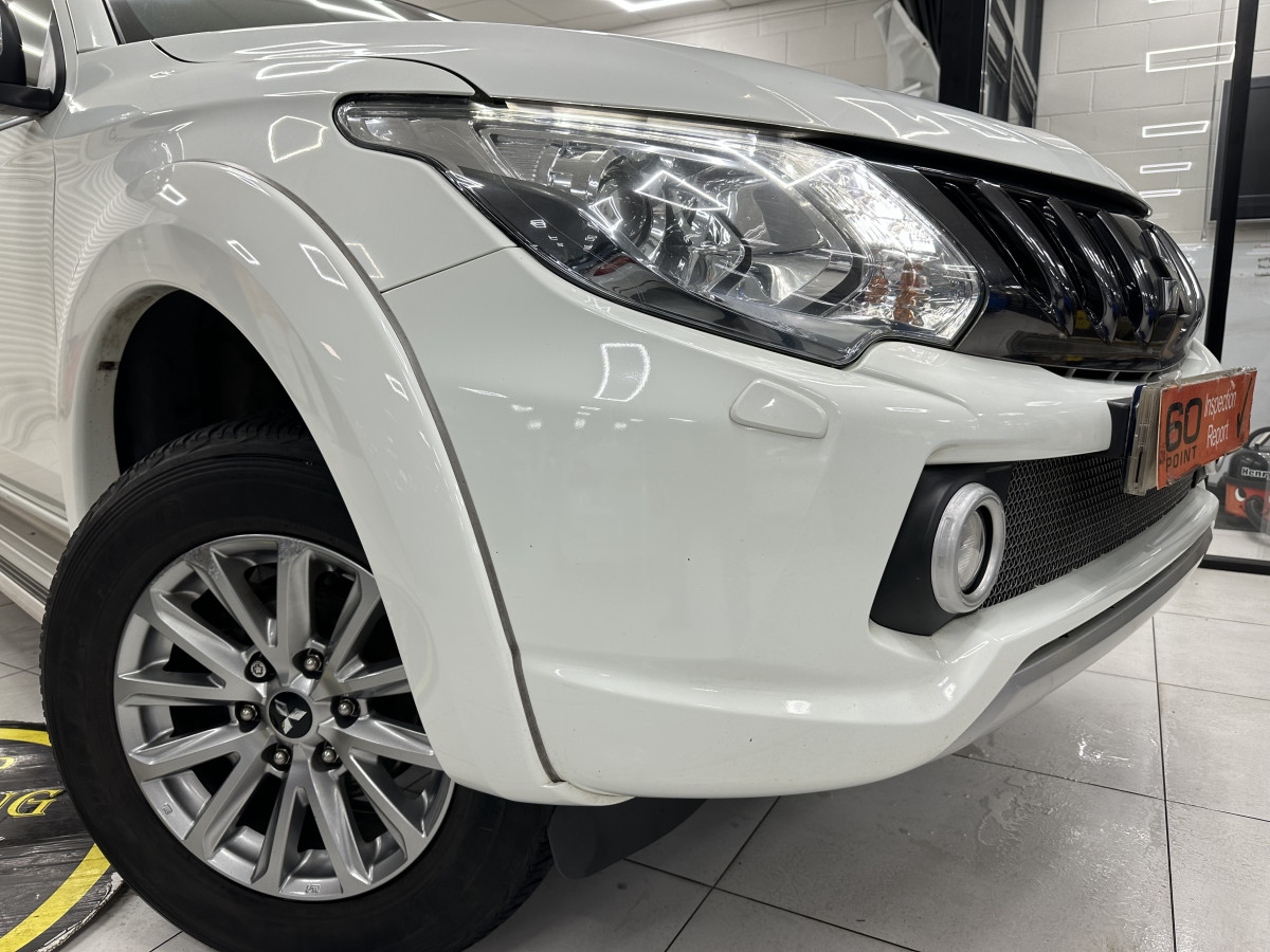 2019 (MAY) MITSUBISHI L200 DOUBLE CAB DI-D 178 4WD AUTOMATIC — with REAR HARD TOP CANOPY