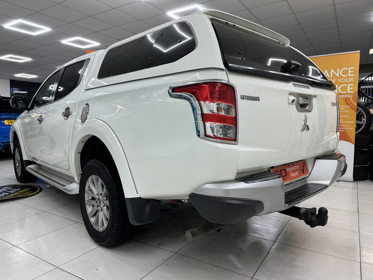 2019 (MAY) MITSUBISHI L200 DOUBLE CAB DI-D 178 4WD AUTOMATIC — with REAR HARD TOP CANOPY