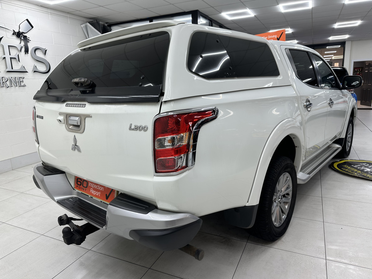 2019 (MAY) MITSUBISHI L200 DOUBLE CAB DI-D 178 4WD AUTOMATIC — with REAR HARD TOP CANOPY