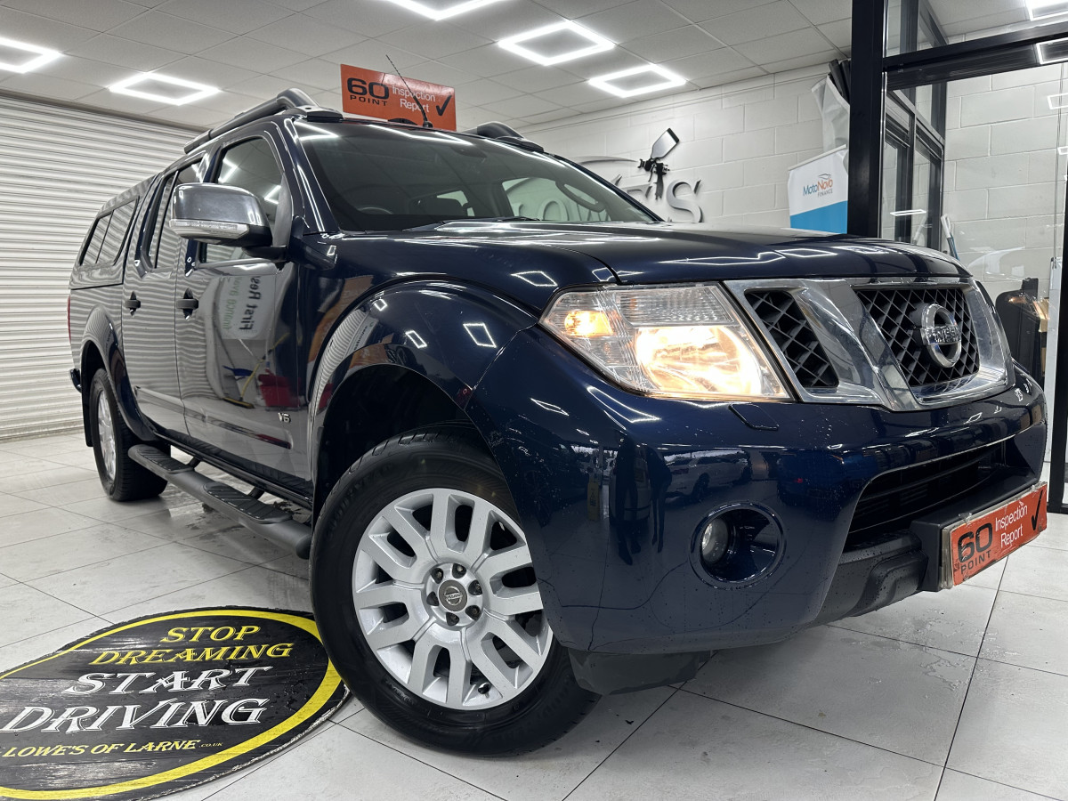 2014 NISSAN NAVARA 3.0 DCi V6 OUTLAW DOUBLE CAB PICK-UP AUTOMATIC with ONLY 84K — HEATED LEATHER, SAT NAV