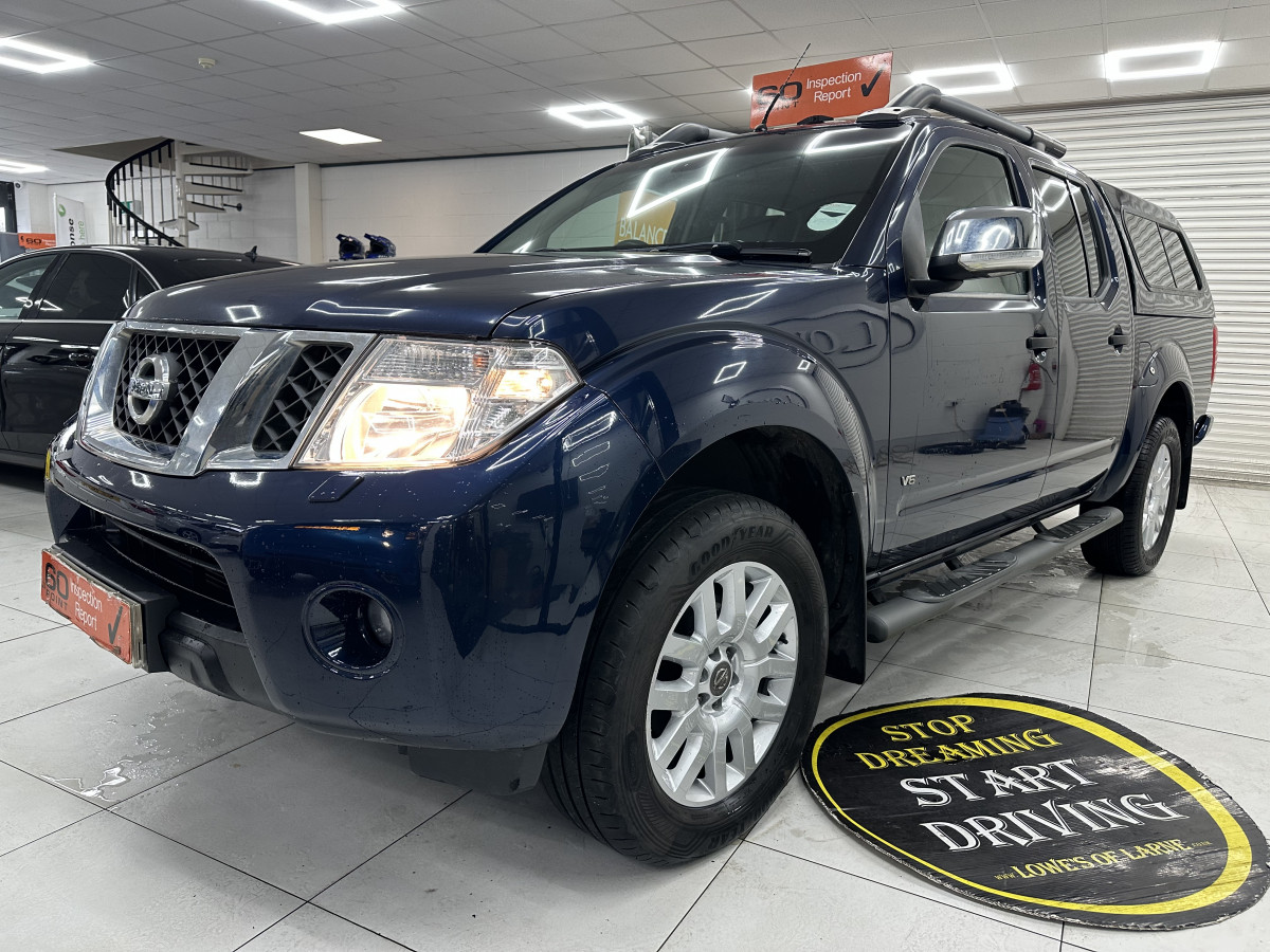 2014 NISSAN NAVARA 3.0 DCi V6 OUTLAW DOUBLE CAB PICK-UP AUTOMATIC with ONLY 84K — HEATED LEATHER, SAT NAV