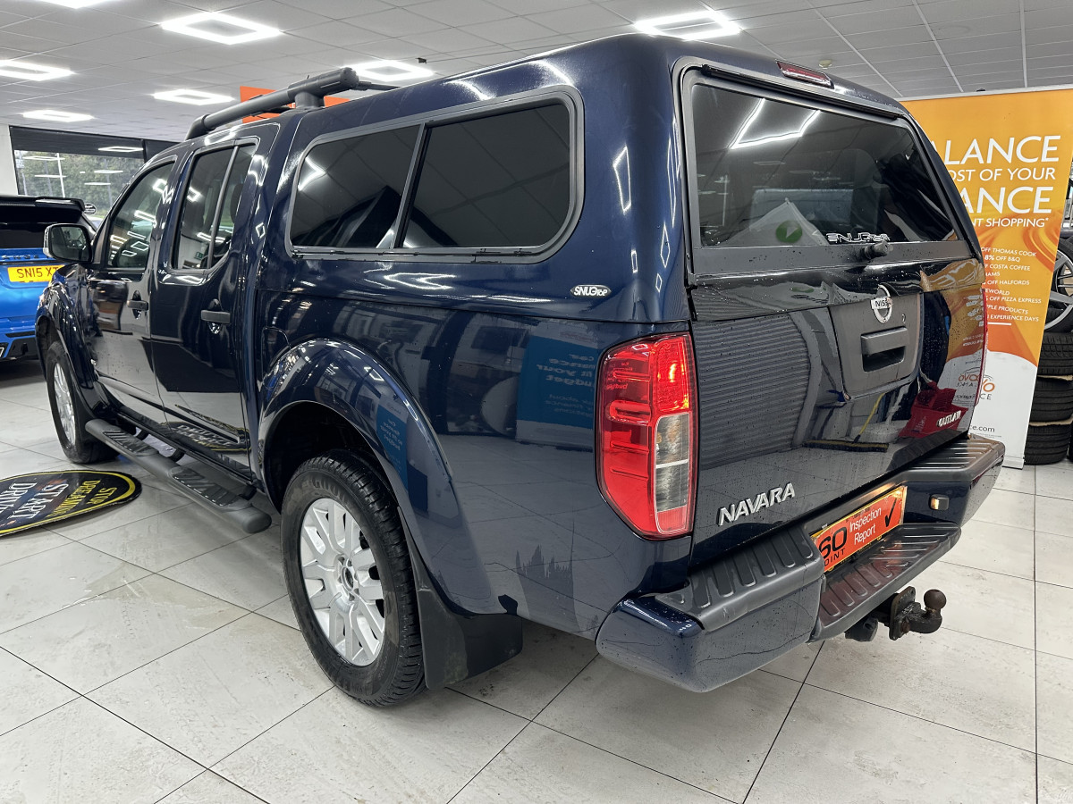 2014 NISSAN NAVARA 3.0 DCi V6 OUTLAW DOUBLE CAB PICK-UP AUTOMATIC with ONLY 84K — HEATED LEATHER, SAT NAV