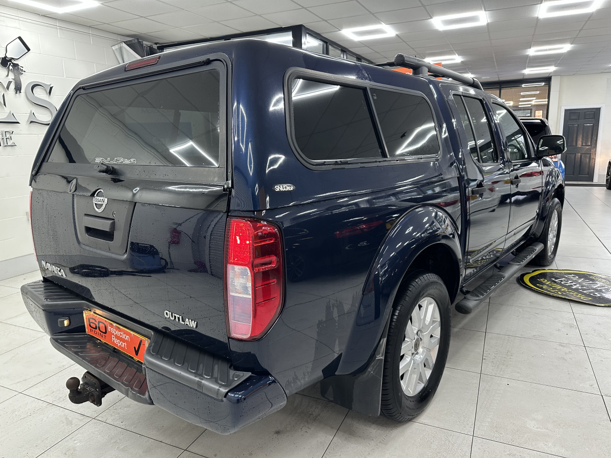 2014 NISSAN NAVARA 3.0 DCi V6 OUTLAW DOUBLE CAB PICK-UP AUTOMATIC with ONLY 84K — HEATED LEATHER, SAT NAV