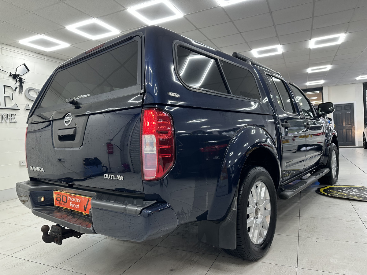 2014 NISSAN NAVARA 3.0 DCi V6 OUTLAW DOUBLE CAB PICK-UP AUTOMATIC with ONLY 84K — HEATED LEATHER, SAT NAV