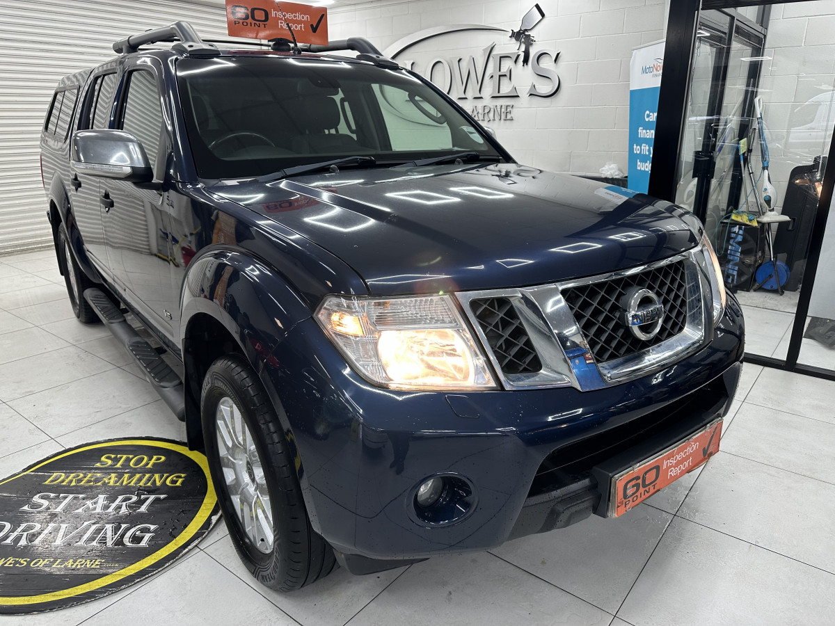 2014 NISSAN NAVARA 3.0 DCi V6 OUTLAW DOUBLE CAB PICK-UP AUTOMATIC with ONLY 84K — HEATED LEATHER, SAT NAV